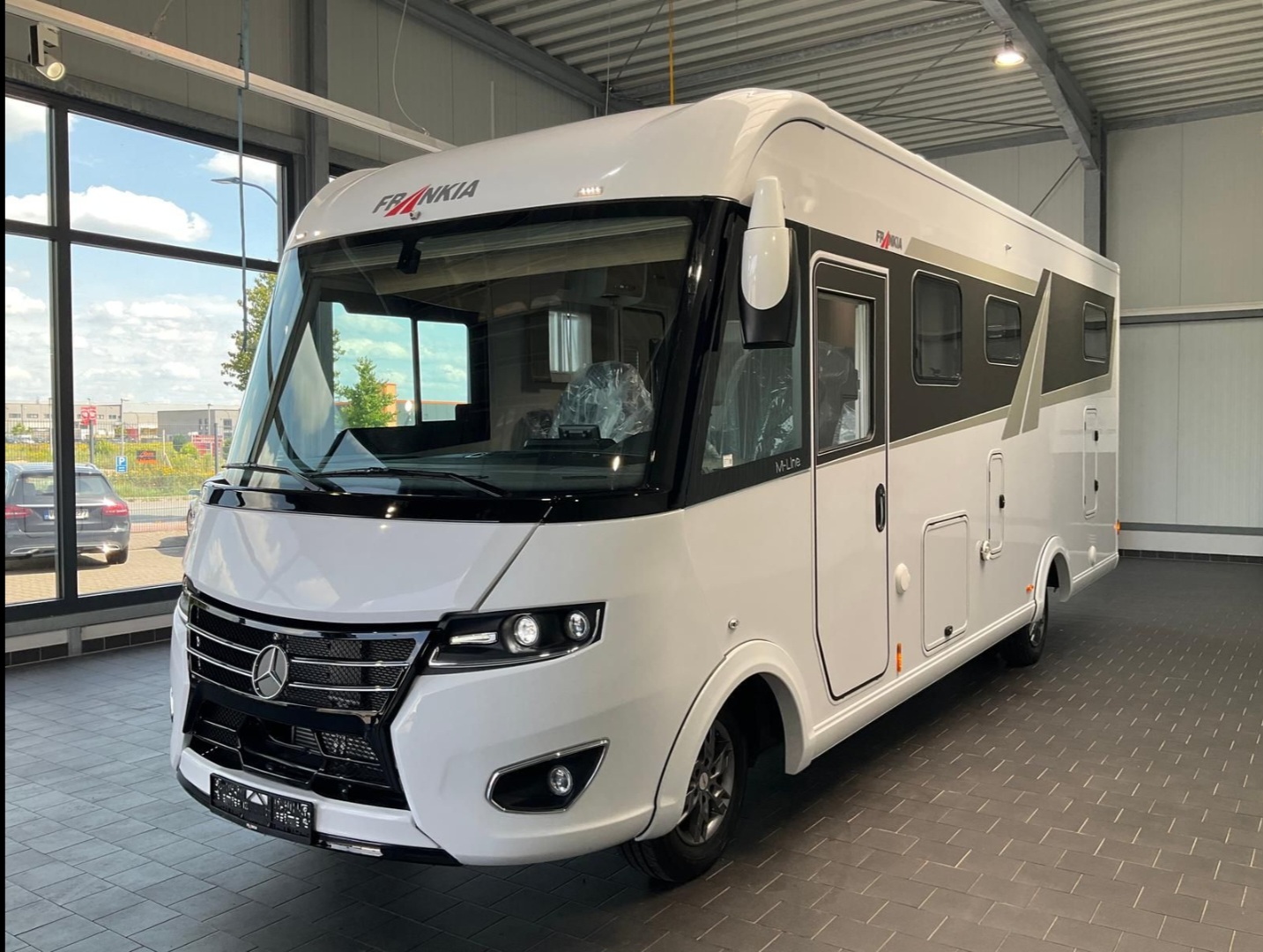 Автодом интеграл FRANKIA  купить автодом в Москве, кемпер, каталог автодомов